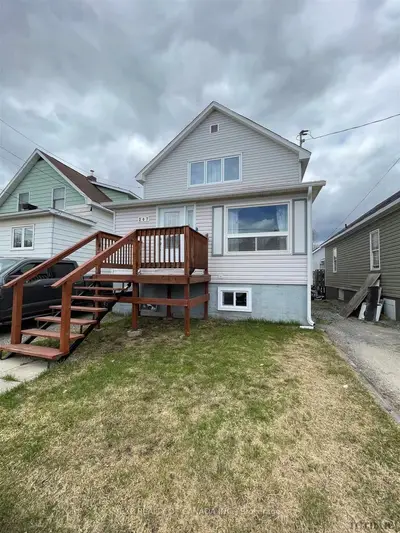 207 Balsam Street N, Timmins, On P4n 6h1