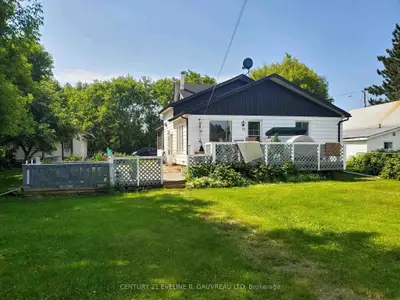 19 Prince Street, Englehart, On P0j 1h0
