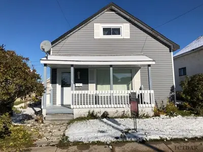 14 Borden Avenue, Timmins, On P4n 4e7