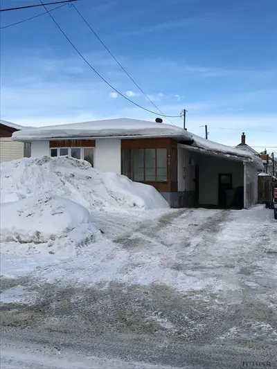 48 Southern Avenue, Timmins, On P4n 3j1