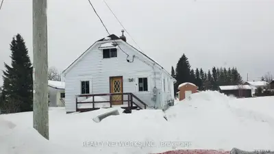 4 Queen Street, Iroquois Falls, On P0n 1e0