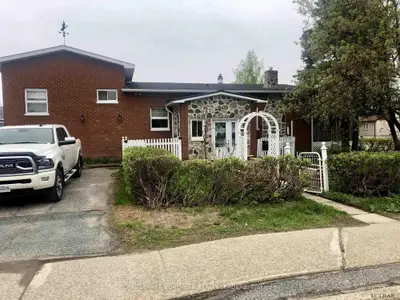 411 Third Street E, Cochrane, On P0l 1c0