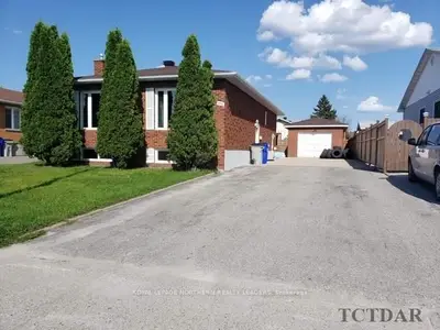 996 Suzanne Street, Timmins, On P4p 1b2