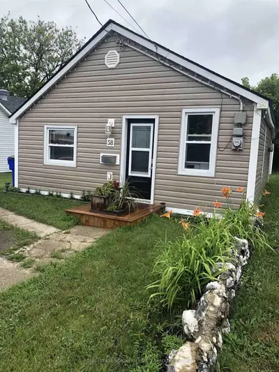 58 Middleton Avenue, Timmins, On P4n 2z7
