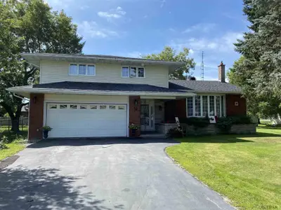 34 Ninth Avenue, Englehart, On P0j 1h0