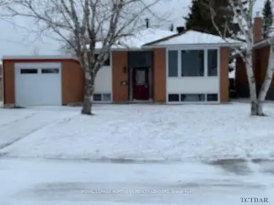 228 Jade Avenue, Timmins, On P4n 4m5