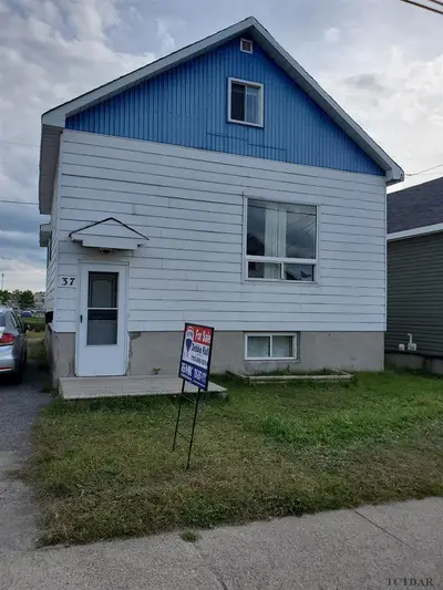37 Laurier Avenue, Timmins, On P4n 4g6