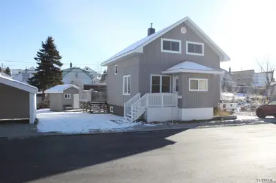 17 Lakeshore Road, Kirkland Lake, On P2n 3g5