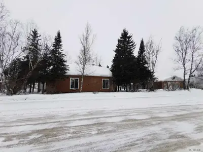 702 Edward Street, Hearst, On P0l 1n0