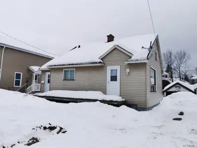 7 Dallyn Avenue, Kapuskasing, On P5n 1s4