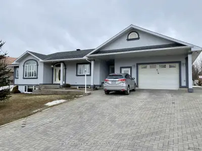 816 Lavigne Boulevard, Timmins, On P4n 8s5