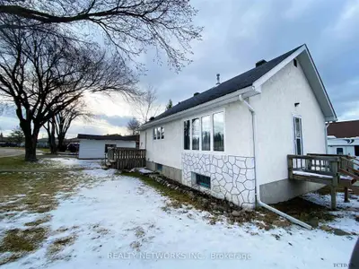 216 Grosvenor Avenue N, Iroquois Falls, On P0k 1e0