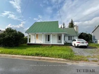 38 Tenth Street W, Armstrong, On P0j 1e0