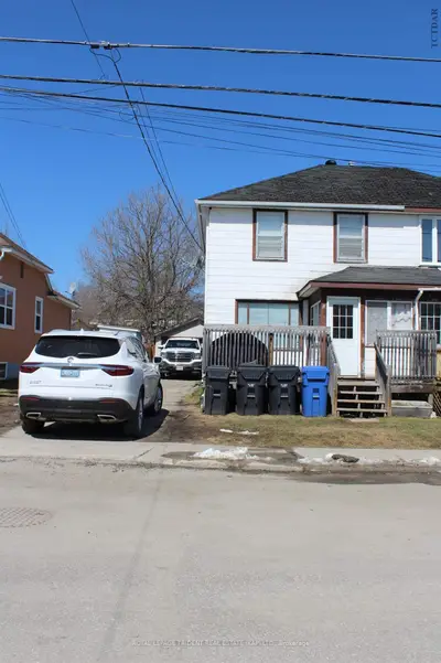 3 Dallyn Avenue, Kapuskasing, On P5n 1s4