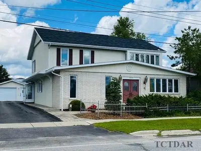 1106 Prince Street, Hearst, On P0l 1n0