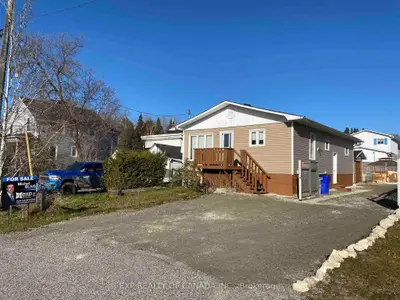 196 Hillside Avenue, Timmins, On P4n 4j6