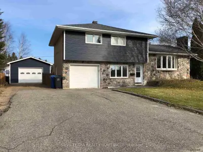 23 Kimberly Drive, Kapuskasing, On P5n 1l4