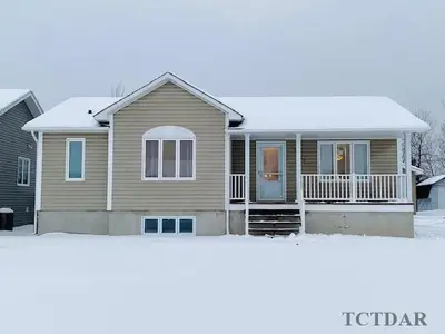 1627 West Street, Hearst, On P0l 1n0