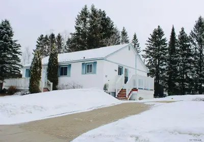 17 Albany Street, Kapuskasing, On P5n 1y8