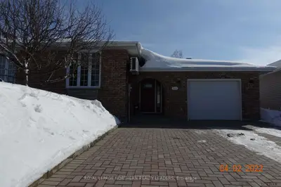 520 Lynwood Drive, Timmins, ON P4N 8J6