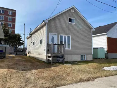 51 Laurier Avenue, Timmins, On P4n 4g7