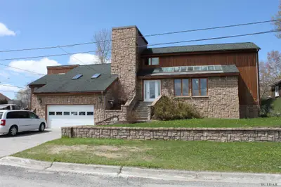 1 Atkins Avenue, Kirkland Lake, On P2n 3n4