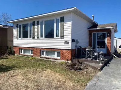 1326 Lozanne Crescent, Timmins, On P4p 2h2