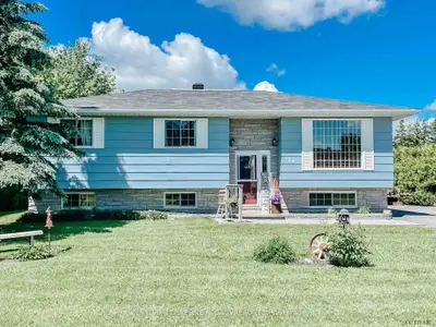 174 Caroline Court, Temiskaming Shores, On P0j 1p0