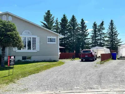 155 Delia Avenue, Timmins, On P4p 1a2