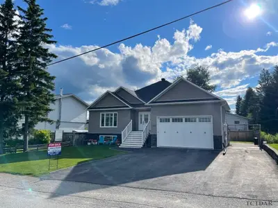 222 Ruth Street N, Timmins, On P0n 1c0