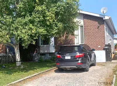 1352 Gatineau Boulevard, Timmins, On P2r 1c2