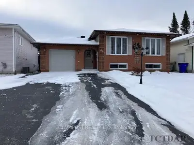 211 Jv Bonhomme Boulevard, Timmins, On P4p 1h8