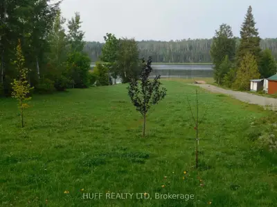 Long Lake Road, Robillard Township, On P0j 1h0