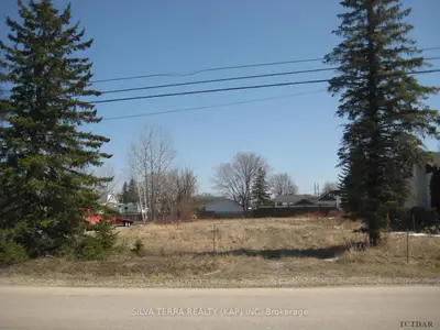 52 Brunelle Road, Kapuskasing, On P5n 2t4