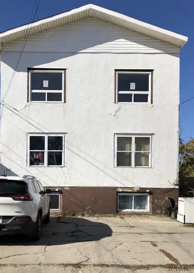 145 Elm Street S, Timmins, On P4n 1w7
