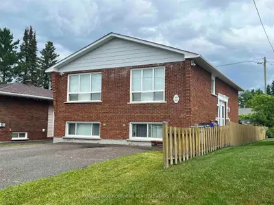 500 Melrose Boulevard, Timmins, On P4n 5h5