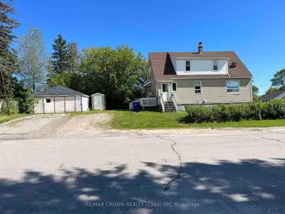 19 Cedar Street, Kapuskasing, On P5n 2a9