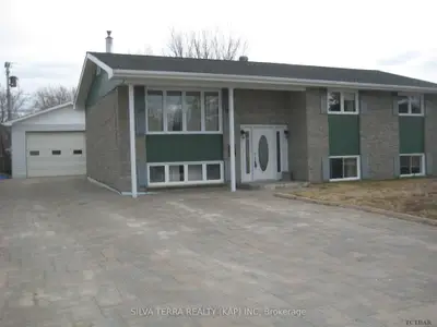 27 Kennedy Avenue, Kapuskasing, On P5n 1m1