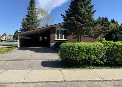 404 Ross Avenue, Timmins, On P4n 5x5
