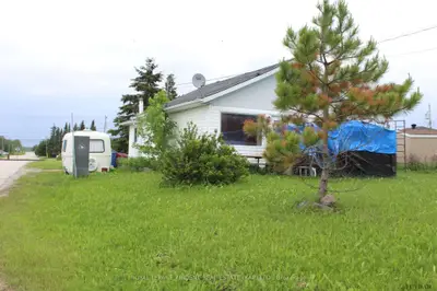 2 Albert Street, Kapuskasing, On P5n 2s9