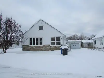 13 Empire Street, Kapuskasing, On P5n 1p7