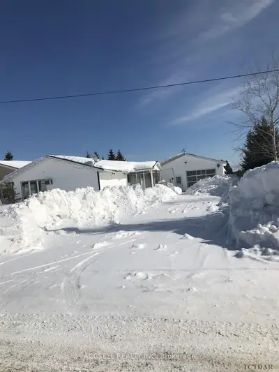 17 Dagenais Boulevard, Kapuskasing, On P5n 2x8
