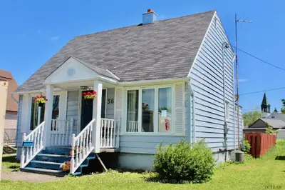36 Bowman Avenue, Kapuskasing, On P5n 1n1