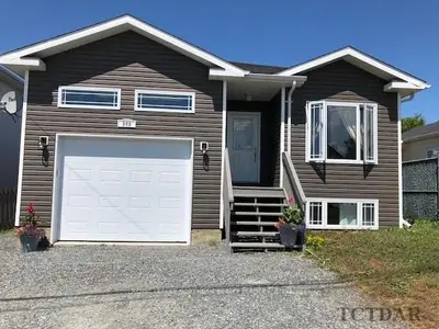 252 Way Avenue, Timmins, On P4n 3c9