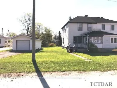 16 Victoria Street, Kapuskasing, On P5n 1k7
