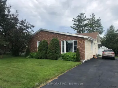703 Eyre Boulevard, Timmins, On P4n 4z3