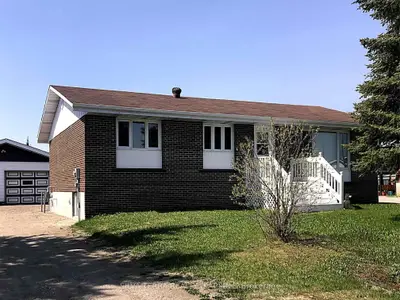 9 Descheneaux Street, Kapuskasing, On P0l 2g0