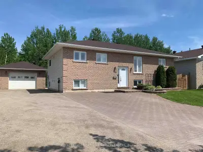 74 Acres Crescent, Timmins, On P4r 8t2