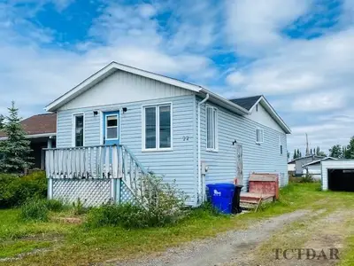 22 Fontaine Street, Hearst, On P0l 1n0