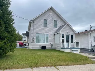211 Middleton Avenue, Timmins, On P4n 3a4